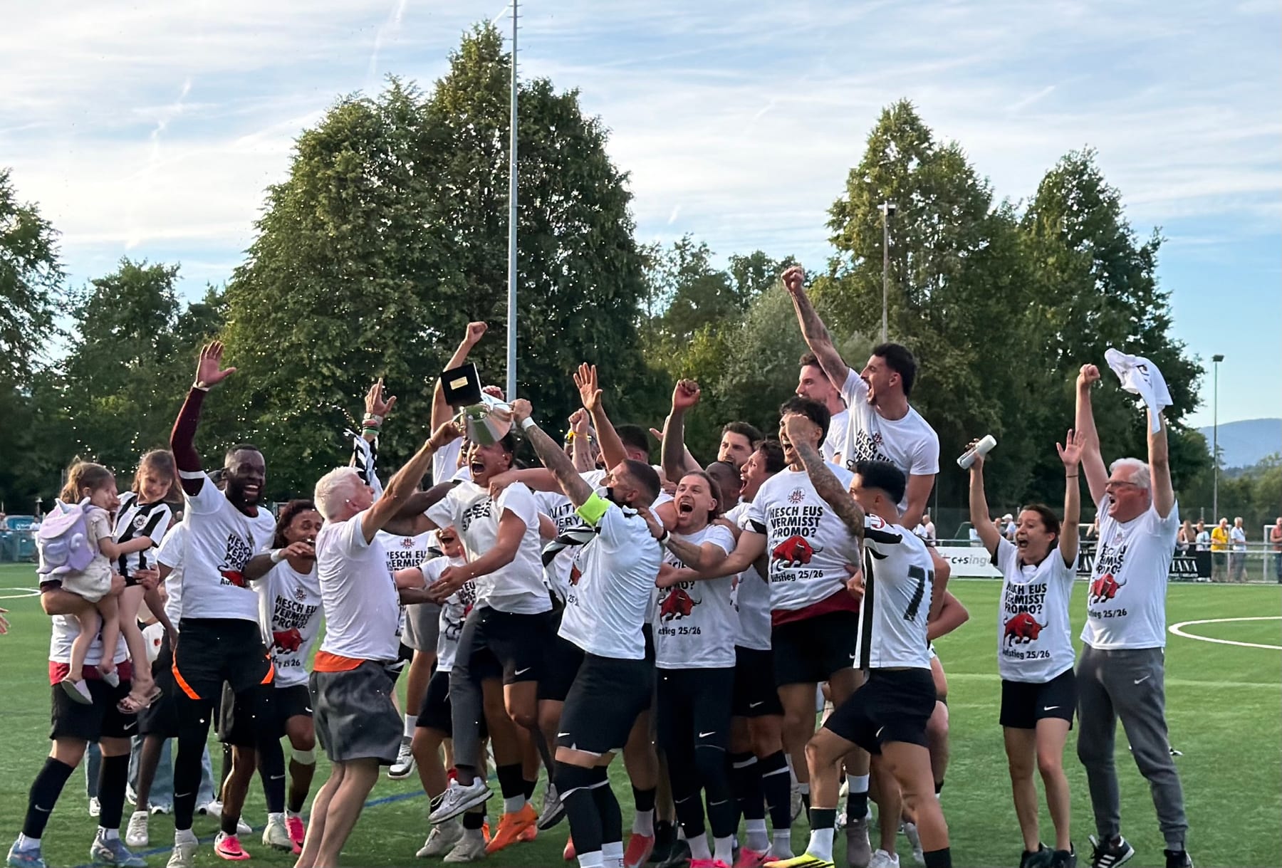 YF Juventus feiert die Rückkehr in die Hoval Promotion League.